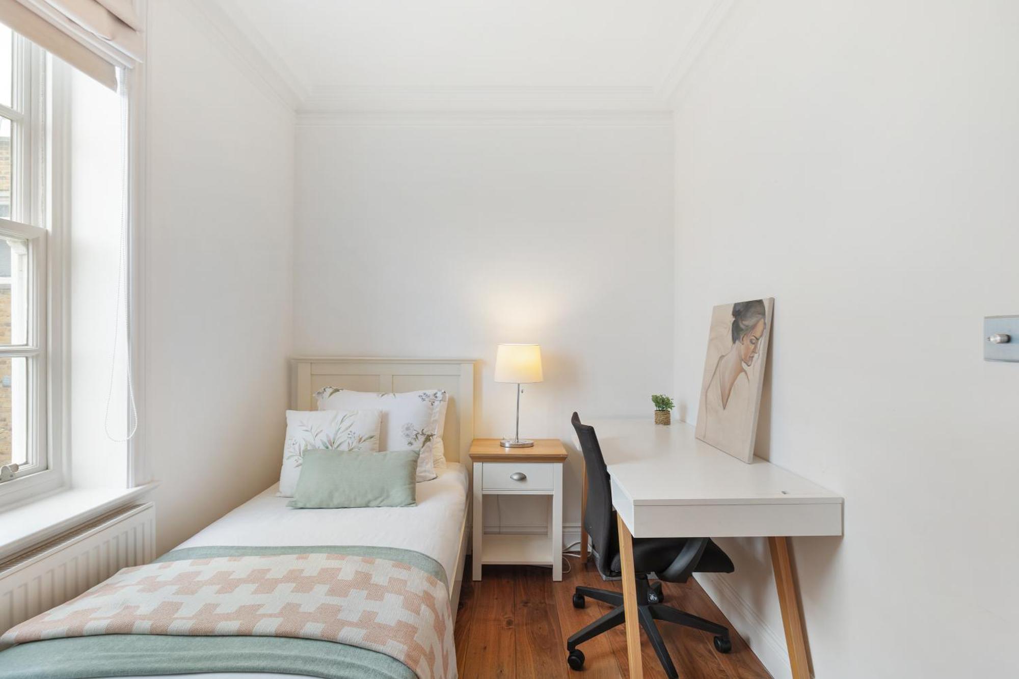 Malvern Court Apartment *